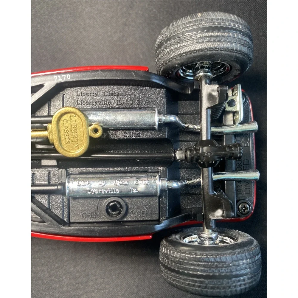Snap-On 1934 Ford Open Wheel Street Rod Diecast Locking Coin Bank 1/25 Scale